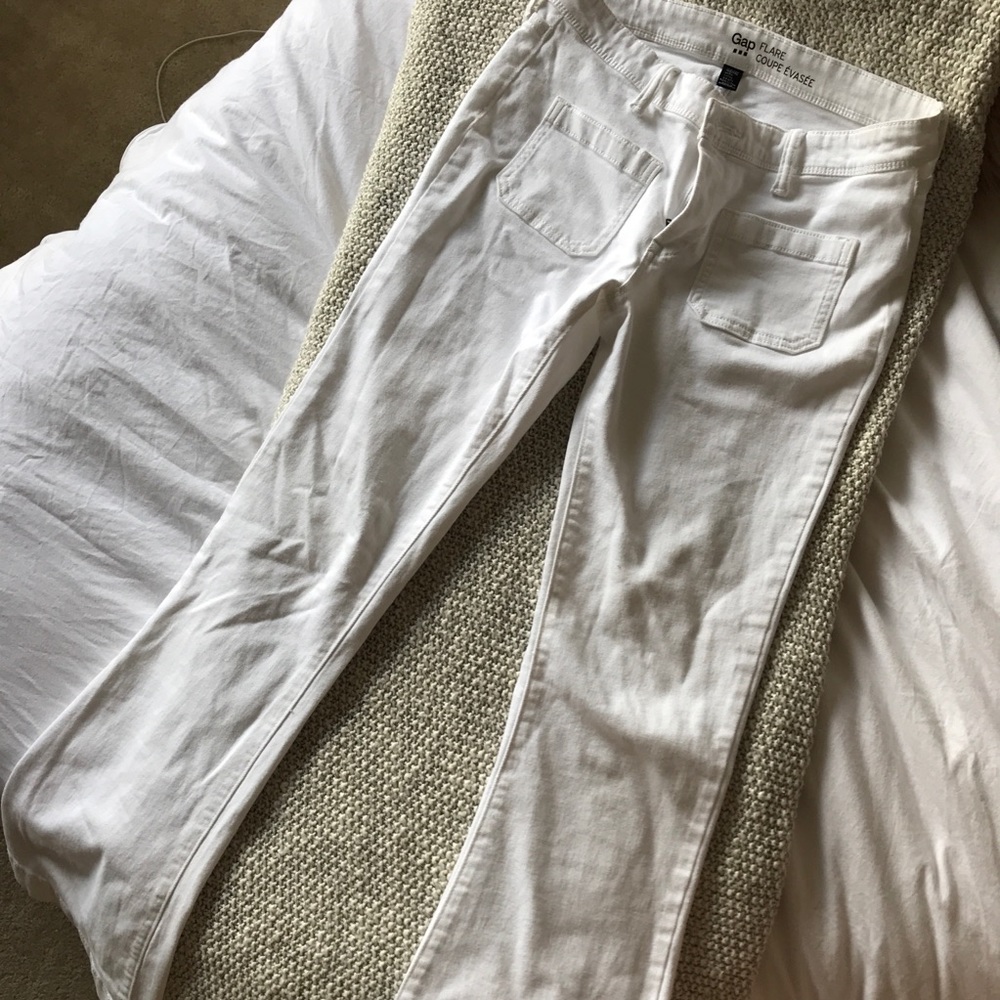 Flare White Gap Jeans
